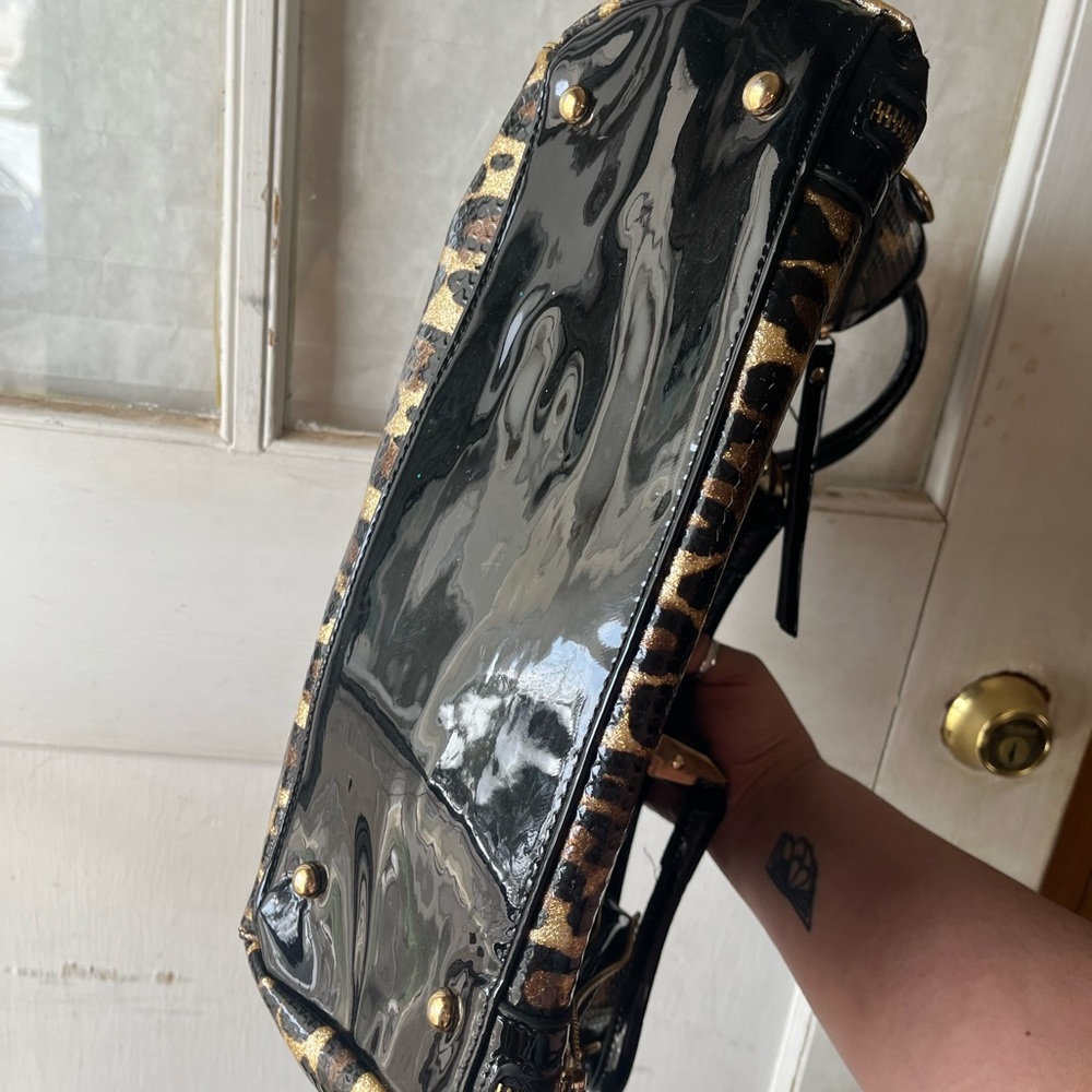 Leopard Print Tote - Picture 5 of 8